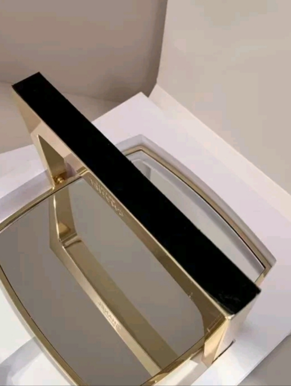 Chanel Luxury Gold Square Rotating Double-Sided Vanity Mirror Original Gift Box - Picture 5 of 8